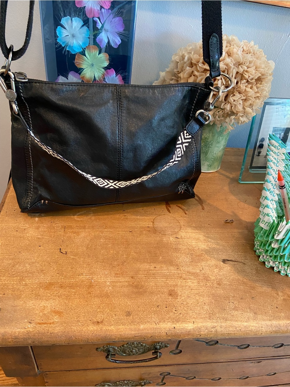 Black The Sak shoulder bag with pewter hardware, - Picture 4 of 6